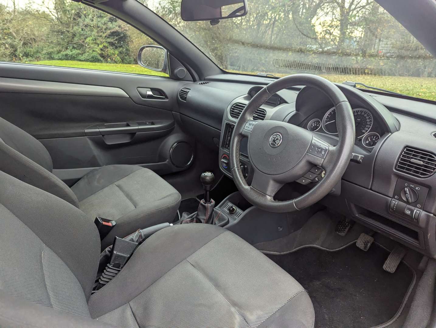 <p>2006 VAUXHALL TIGRA TWINPORT</p>