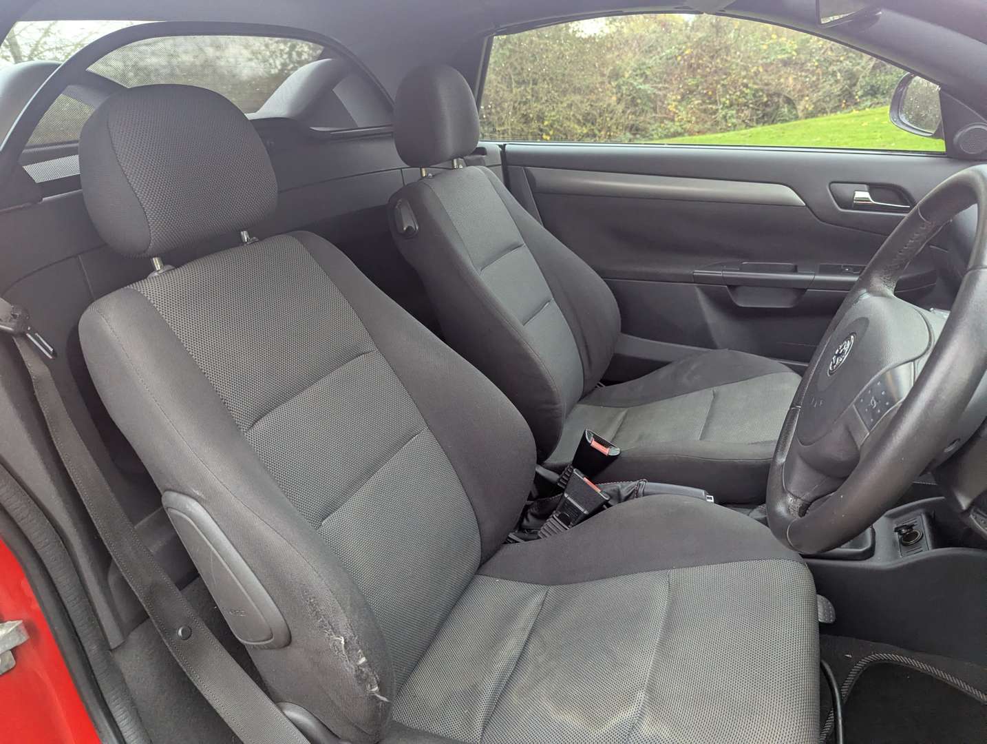 <p>2006 VAUXHALL TIGRA TWINPORT</p>