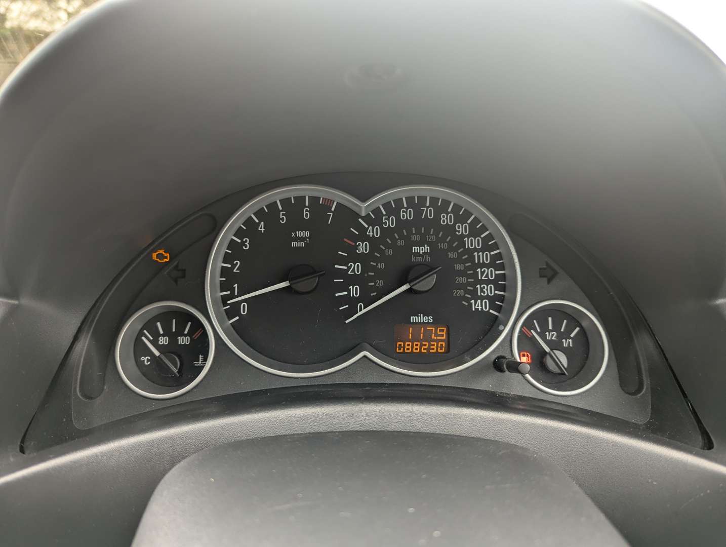 <p>2006 VAUXHALL TIGRA TWINPORT</p>