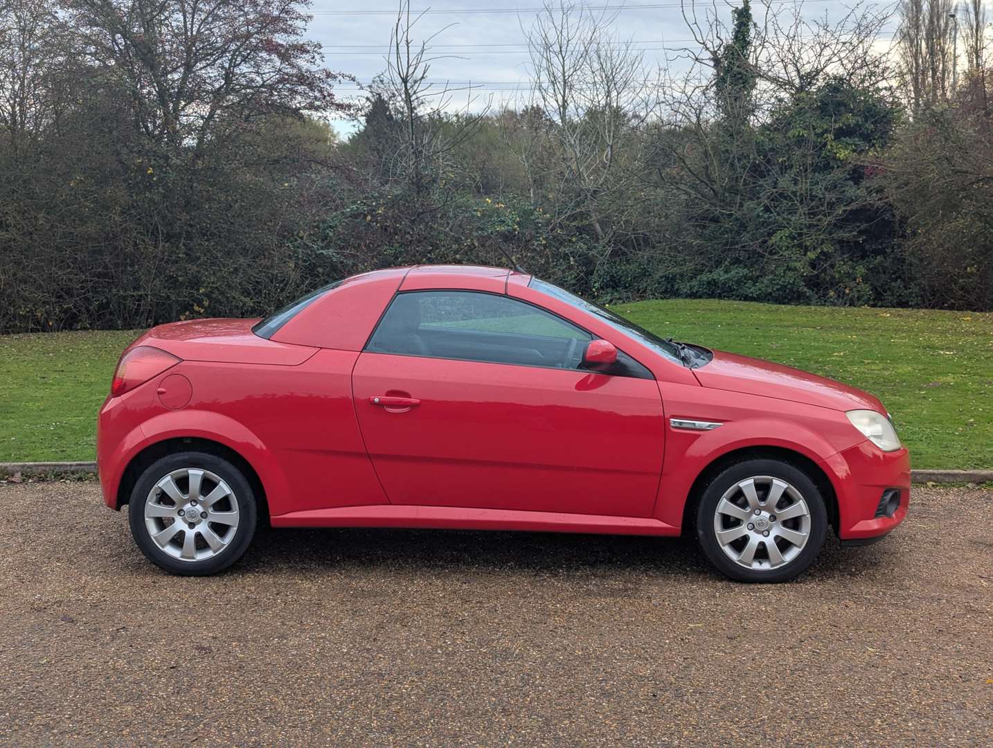 <p>2006 VAUXHALL TIGRA TWINPORT</p>