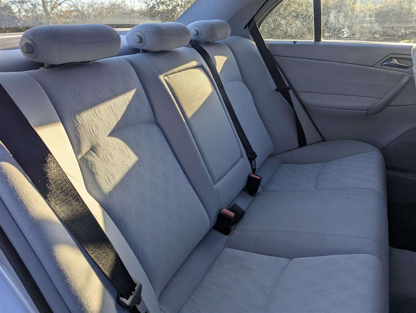 <p>2001 MERCEDES C200 KOMP. CLASSIC AUTO</p>