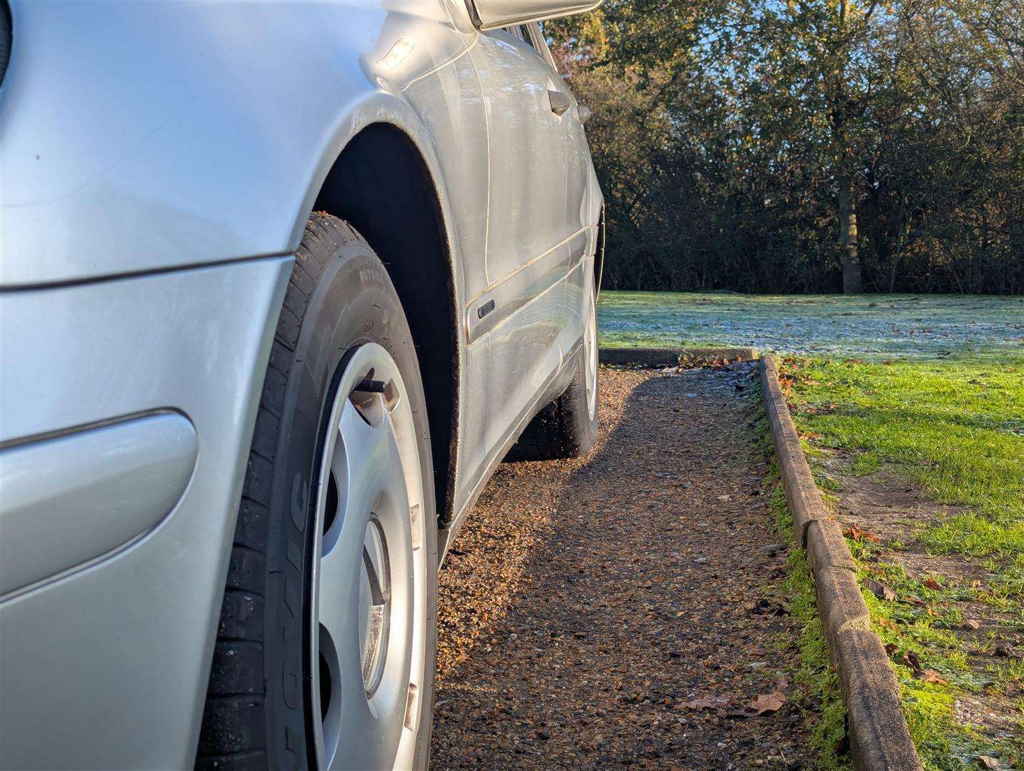 <p>2001 MERCEDES C200 KOMP. CLASSIC AUTO</p>