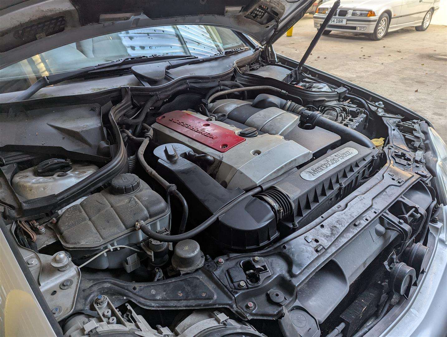 <p>2001 MERCEDES C200 KOMP. CLASSIC AUTO</p>