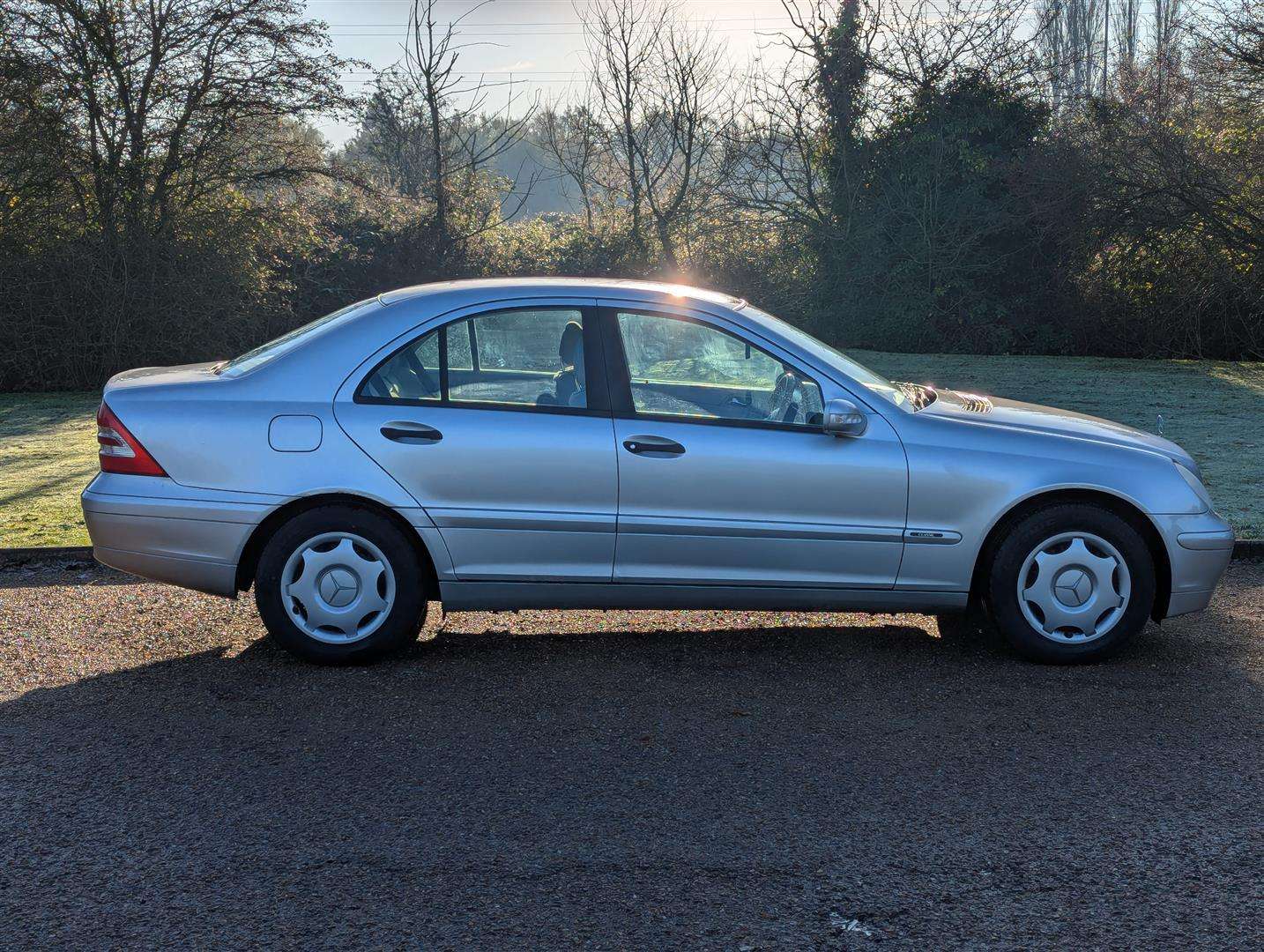 <p>2001 MERCEDES C200 KOMP. CLASSIC AUTO</p>
