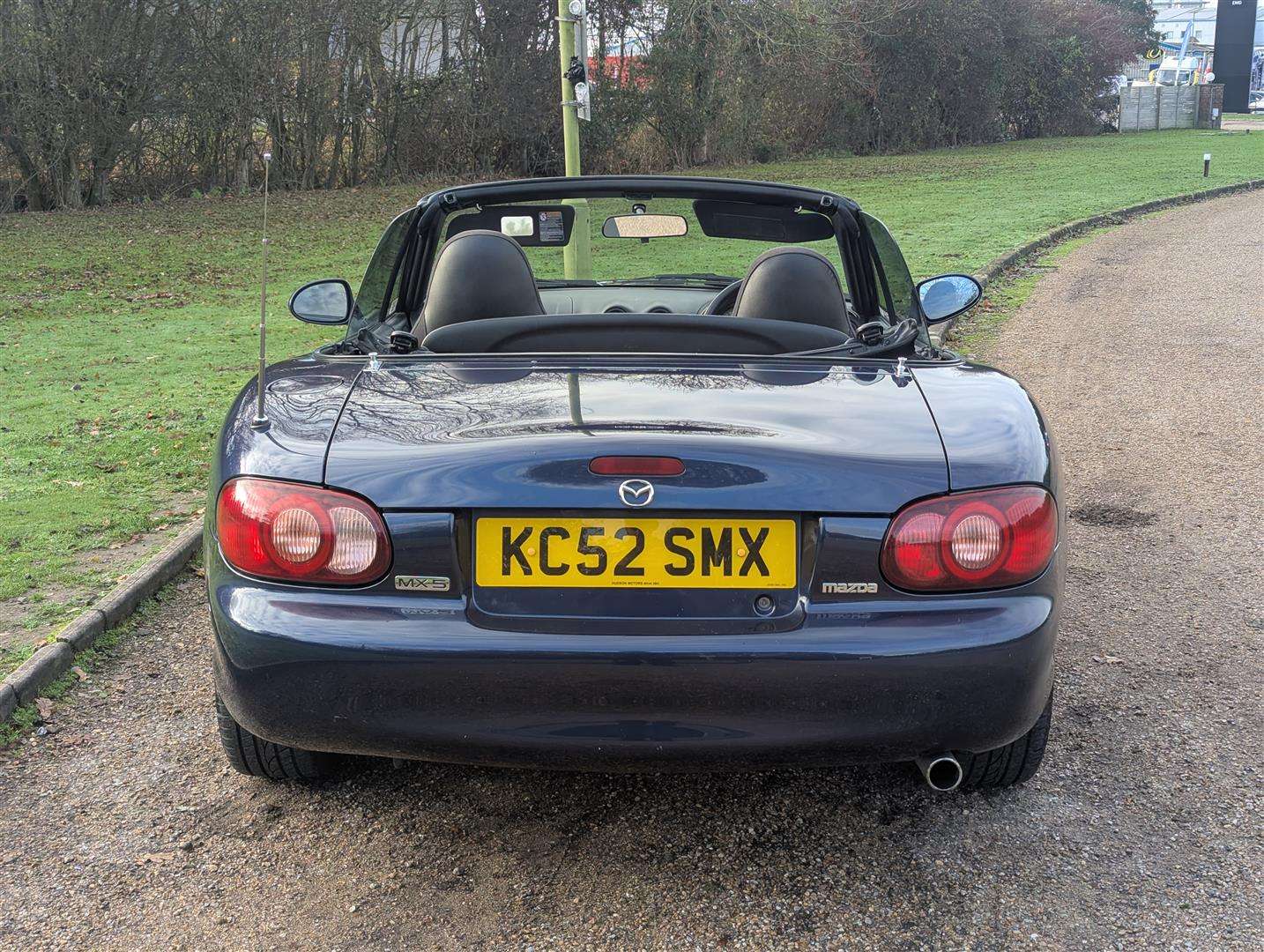 <p>2003 MAZDA MX-5</p>