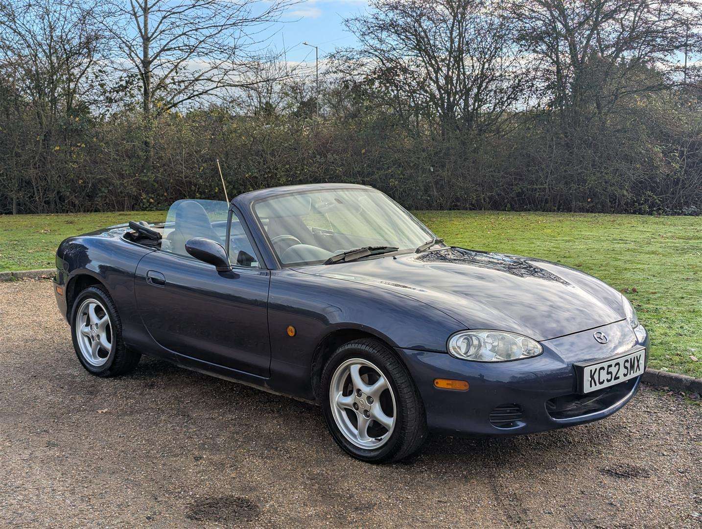 <p>2003 MAZDA MX-5</p>
