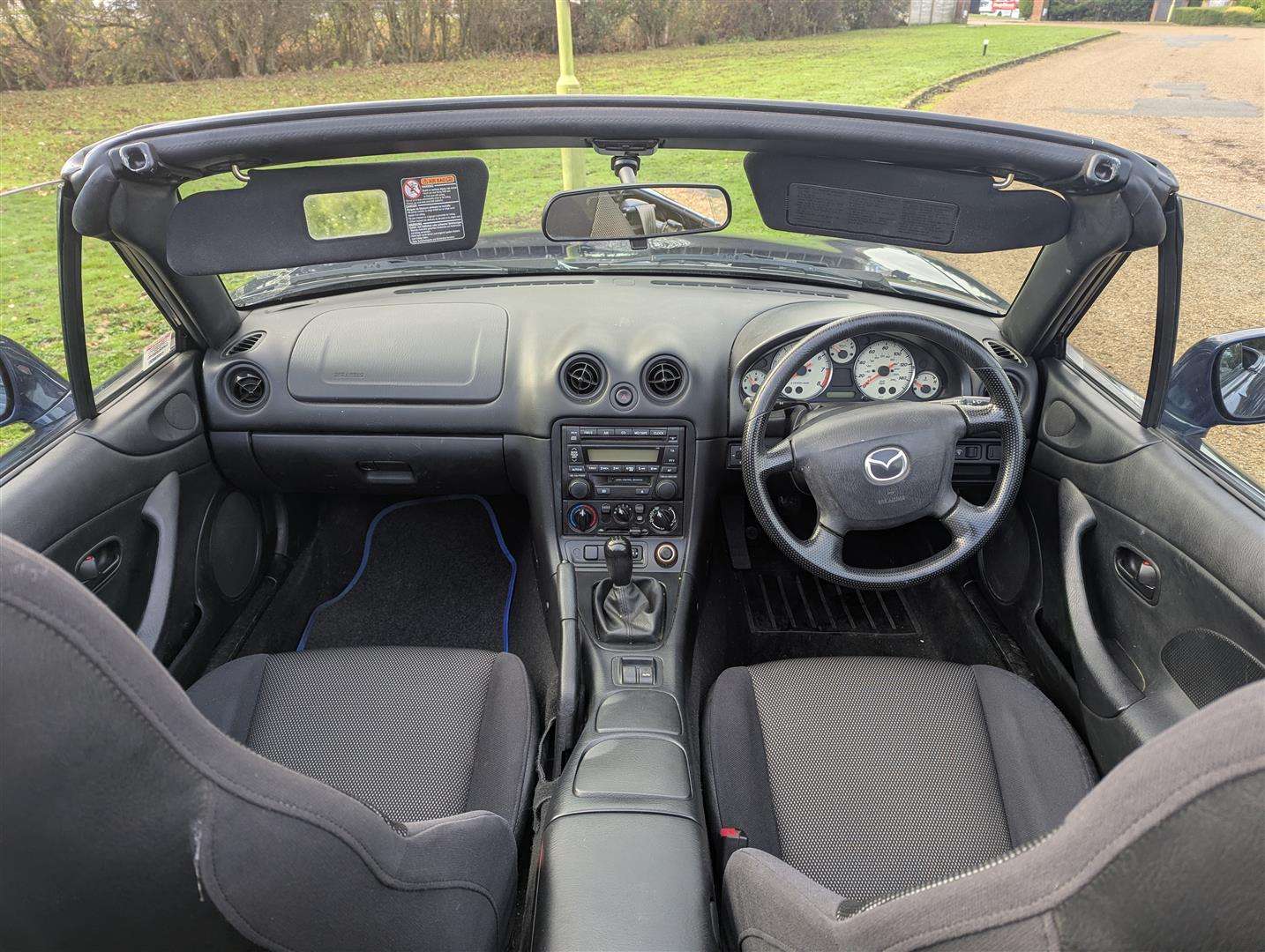 <p>2003 MAZDA MX-5</p>