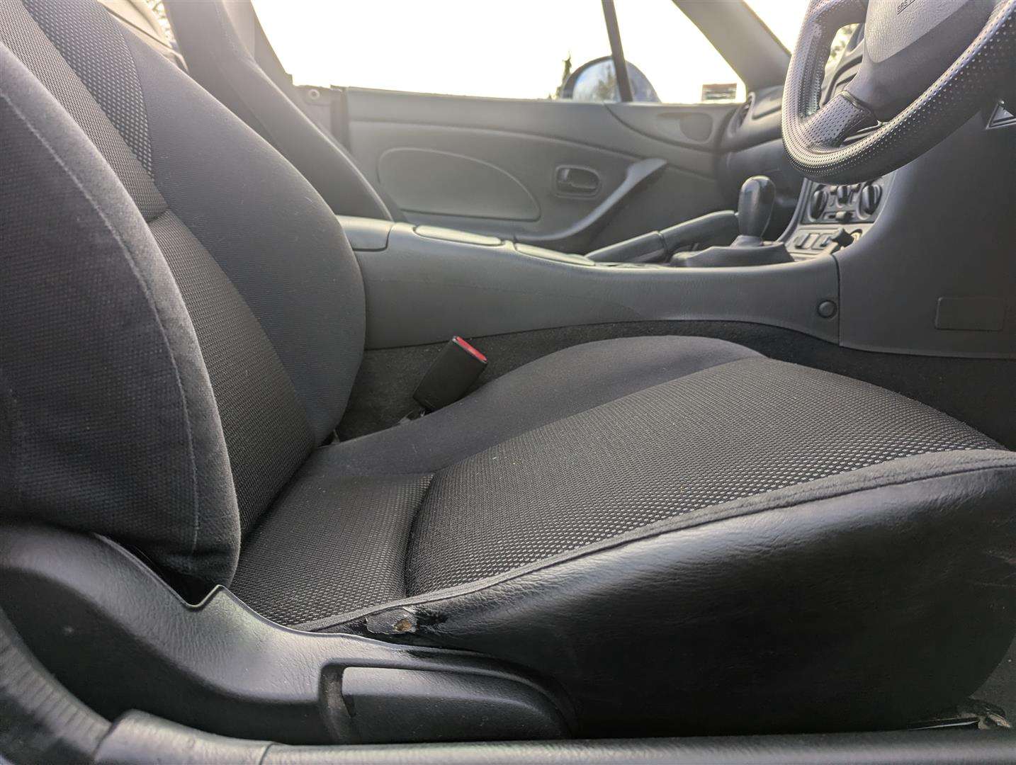 <p>2003 MAZDA MX-5</p>