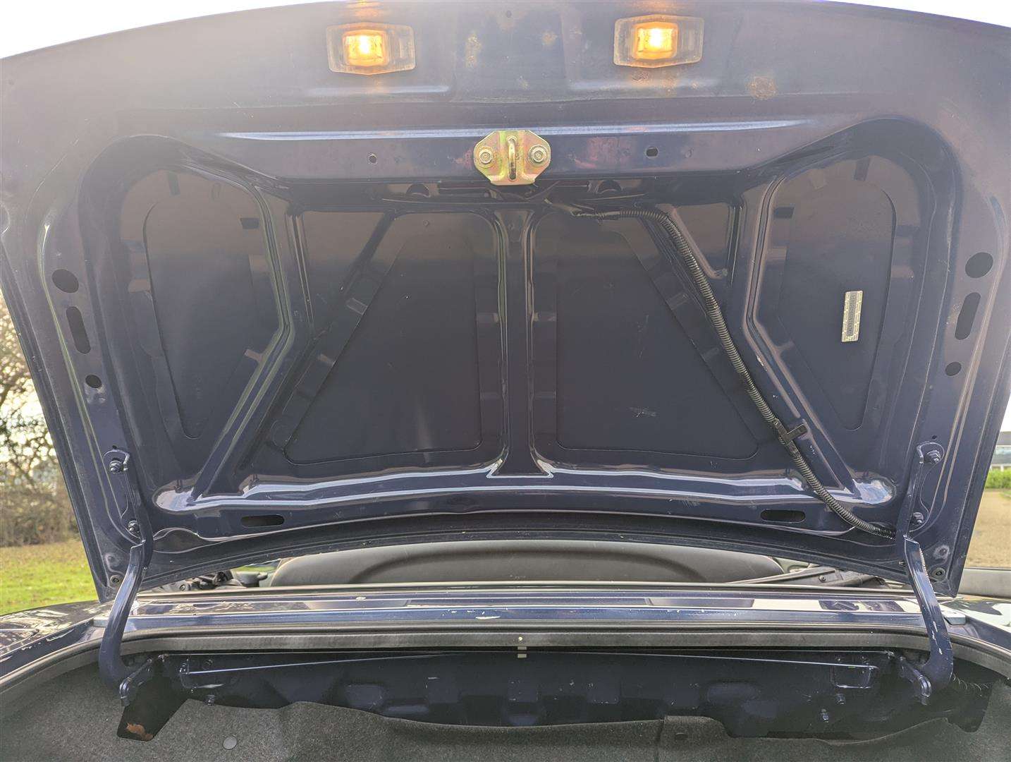 <p>2003 MAZDA MX-5</p>