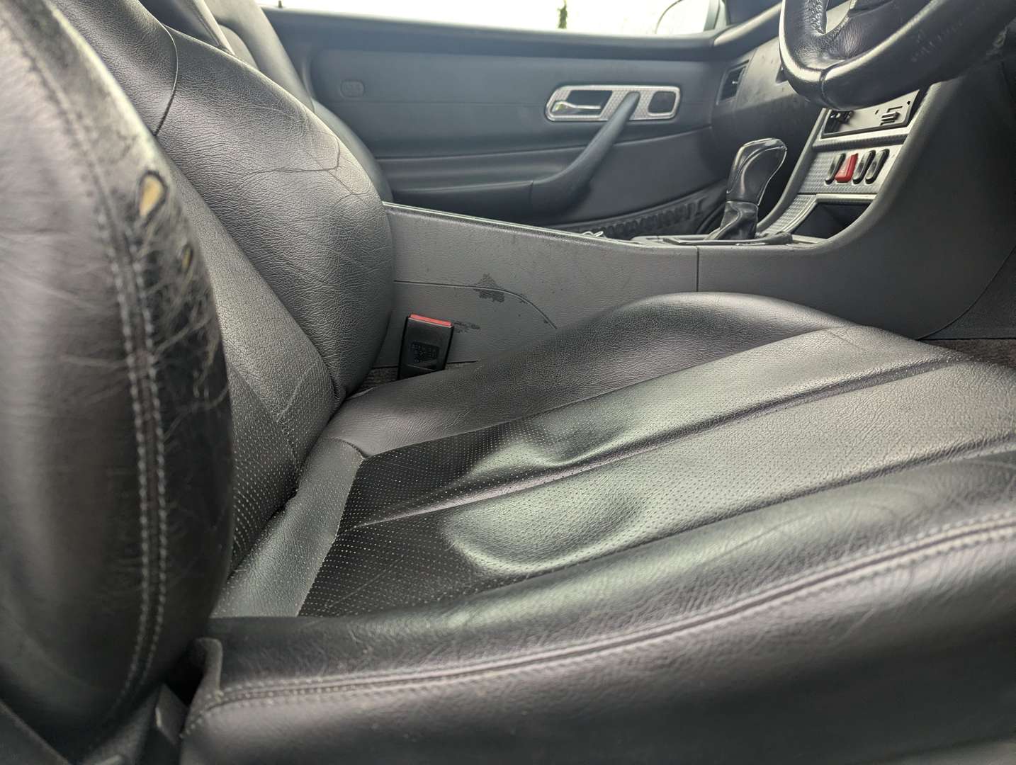 <p>2001 MERCEDES SLK 200 KOMPRESSOR</p>