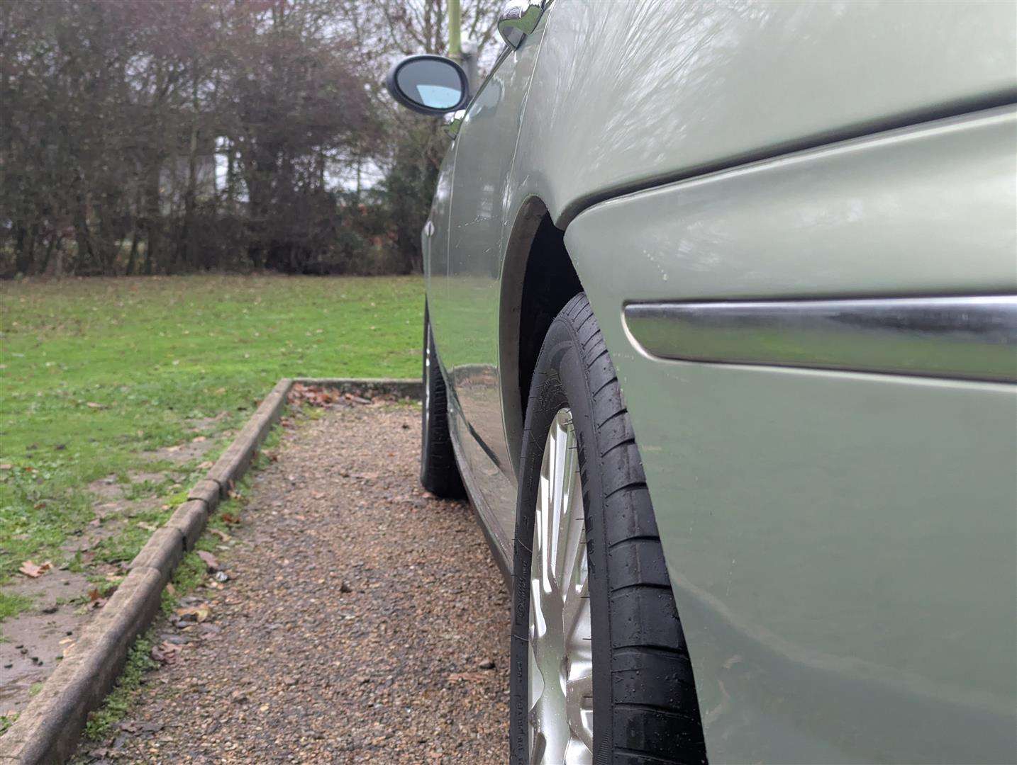 <p>2000 ROVER 75 CLASSIC SE AUTO</p>