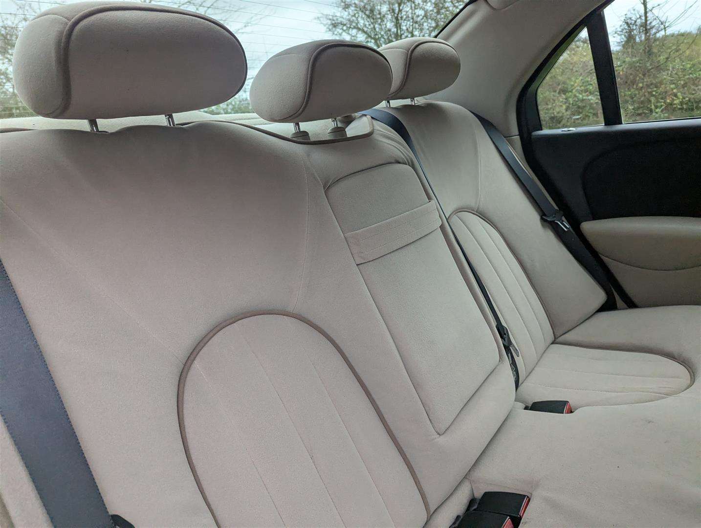 <p>2000 ROVER 75 CLASSIC SE AUTO</p>