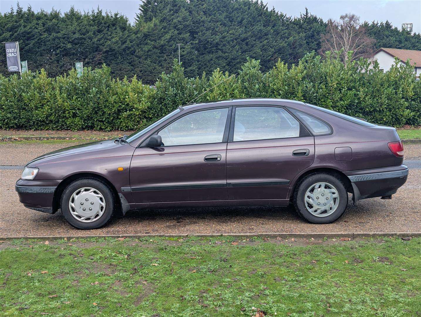 <p>1993 TOYOTA CARINA E GLI</p>
