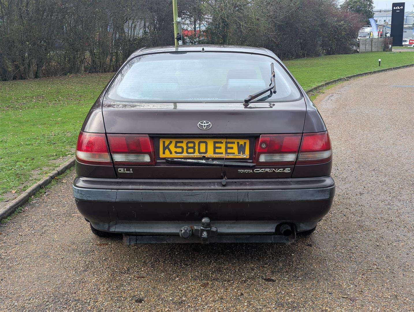 <p>1993 TOYOTA CARINA E GLI</p>