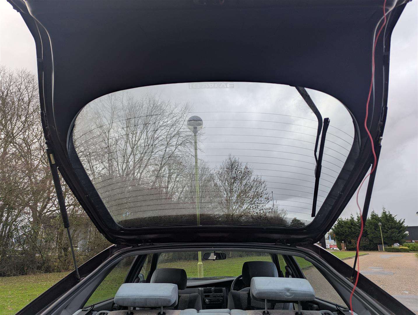 <p>1993 TOYOTA CARINA E GLI</p>