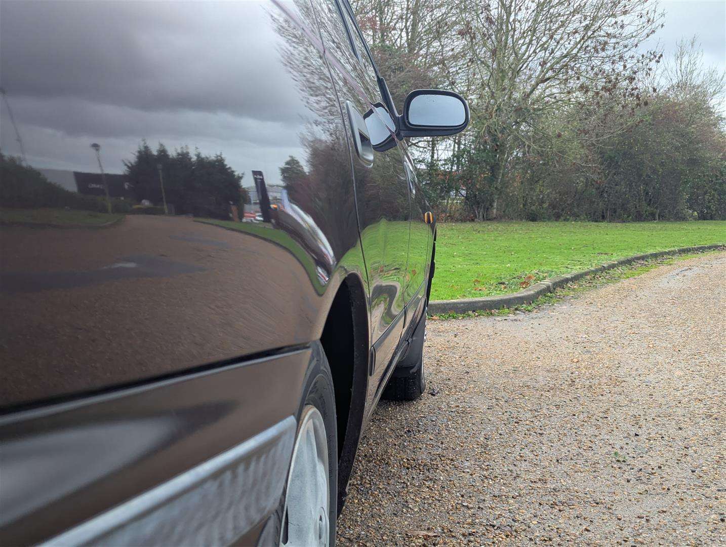 <p>1993 TOYOTA CARINA E GLI</p>