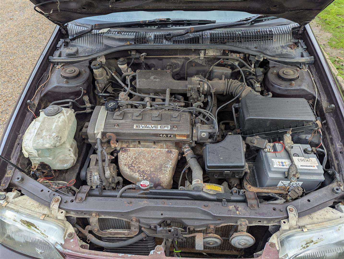 <p>1993 TOYOTA CARINA E GLI</p>