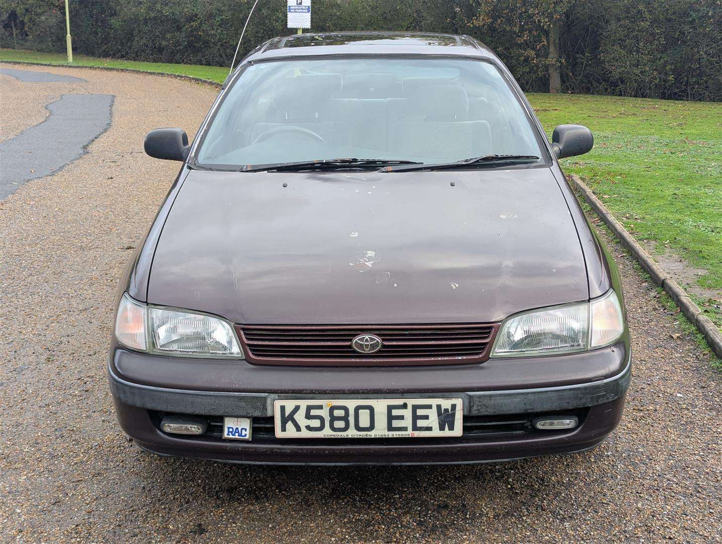 <p>1993 TOYOTA CARINA E GLI</p>