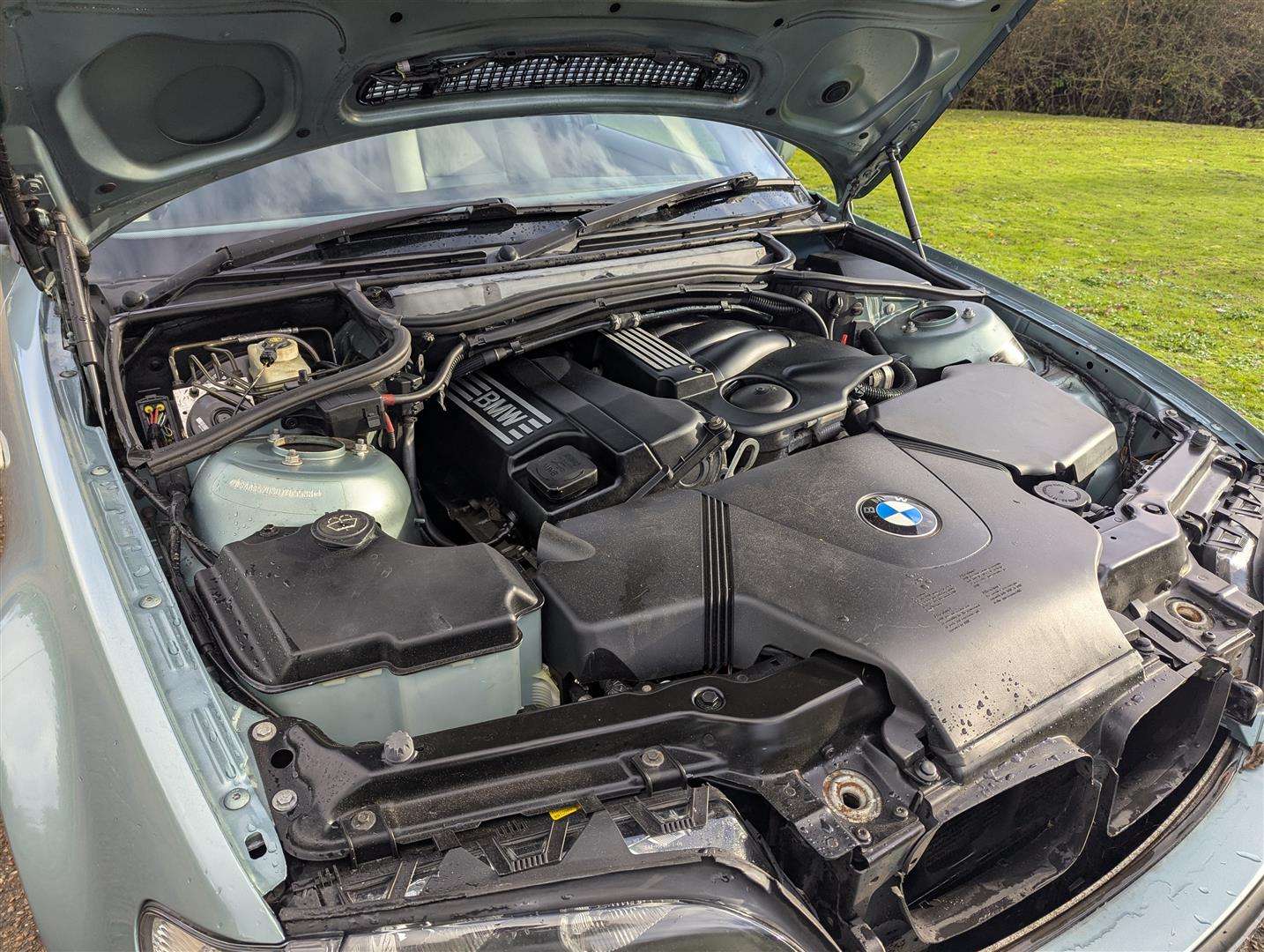 <p>2003 BMW 318I SE TOURING AUTO</p>