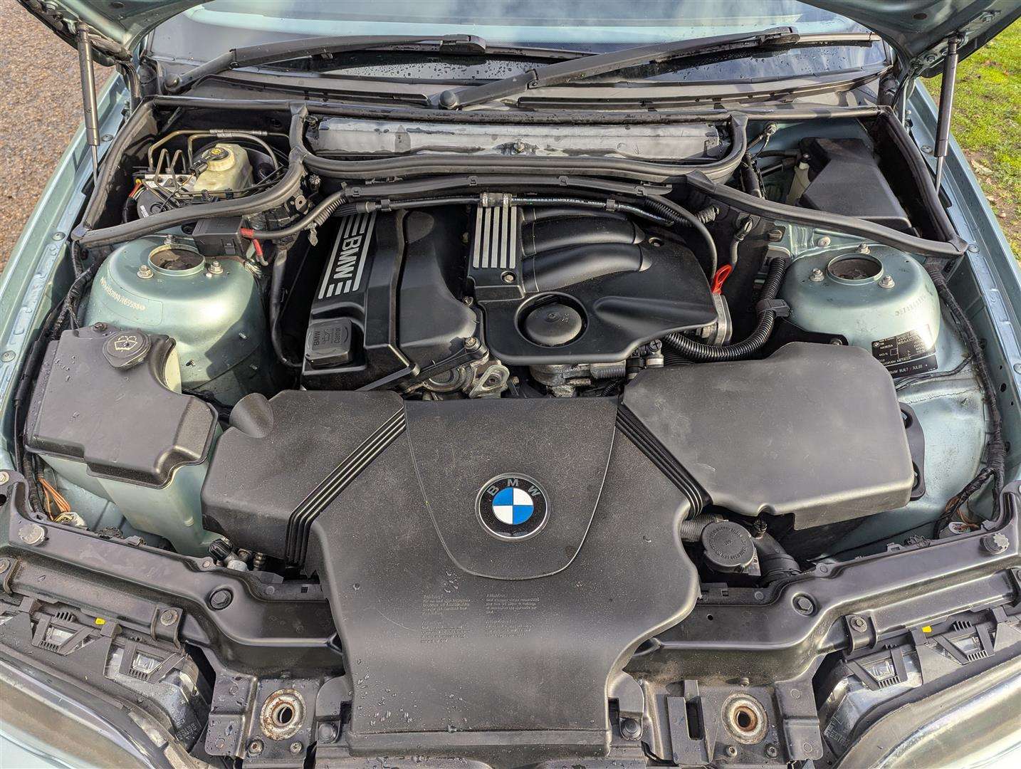 <p>2003 BMW 318I SE TOURING AUTO</p>