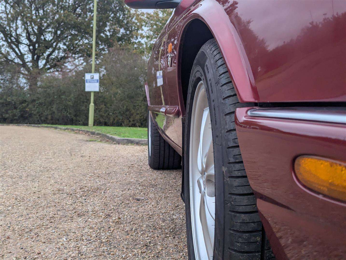 <p>2000 JAGUAR XJ8 AUTO</p>