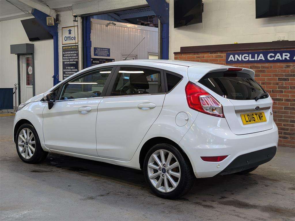 <p>2016 FORD FIESTA TITANIUM AUTO</p>
