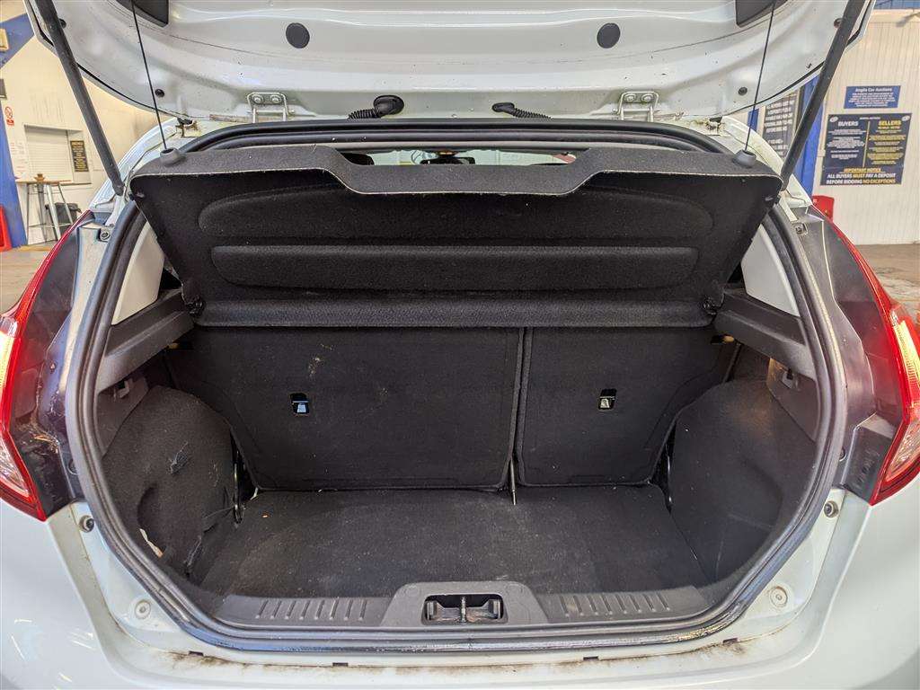 <p>2016 FORD FIESTA TITANIUM AUTO</p>