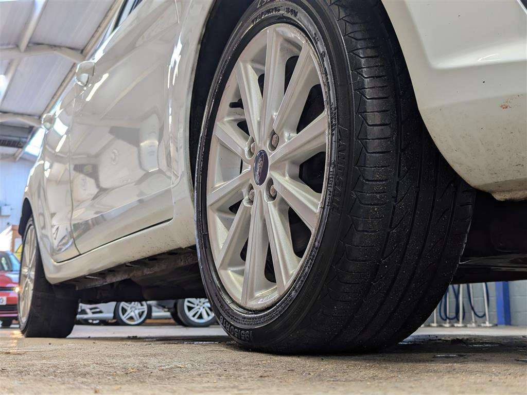 <p>2016 FORD FIESTA TITANIUM AUTO</p>