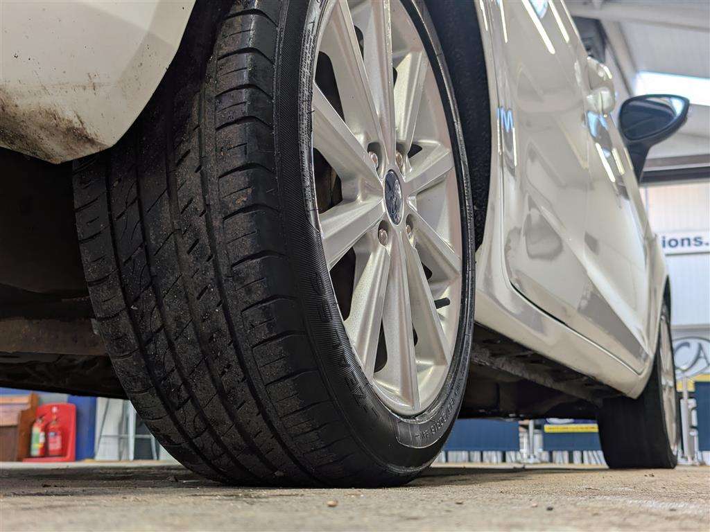 <p>2016 FORD FIESTA TITANIUM AUTO</p>