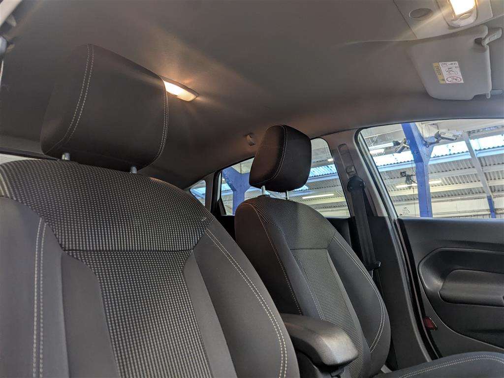 <p>2016 FORD FIESTA TITANIUM AUTO</p>