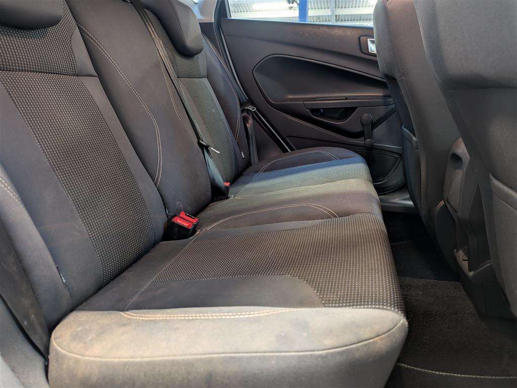 <p>2016 FORD FIESTA TITANIUM AUTO</p>