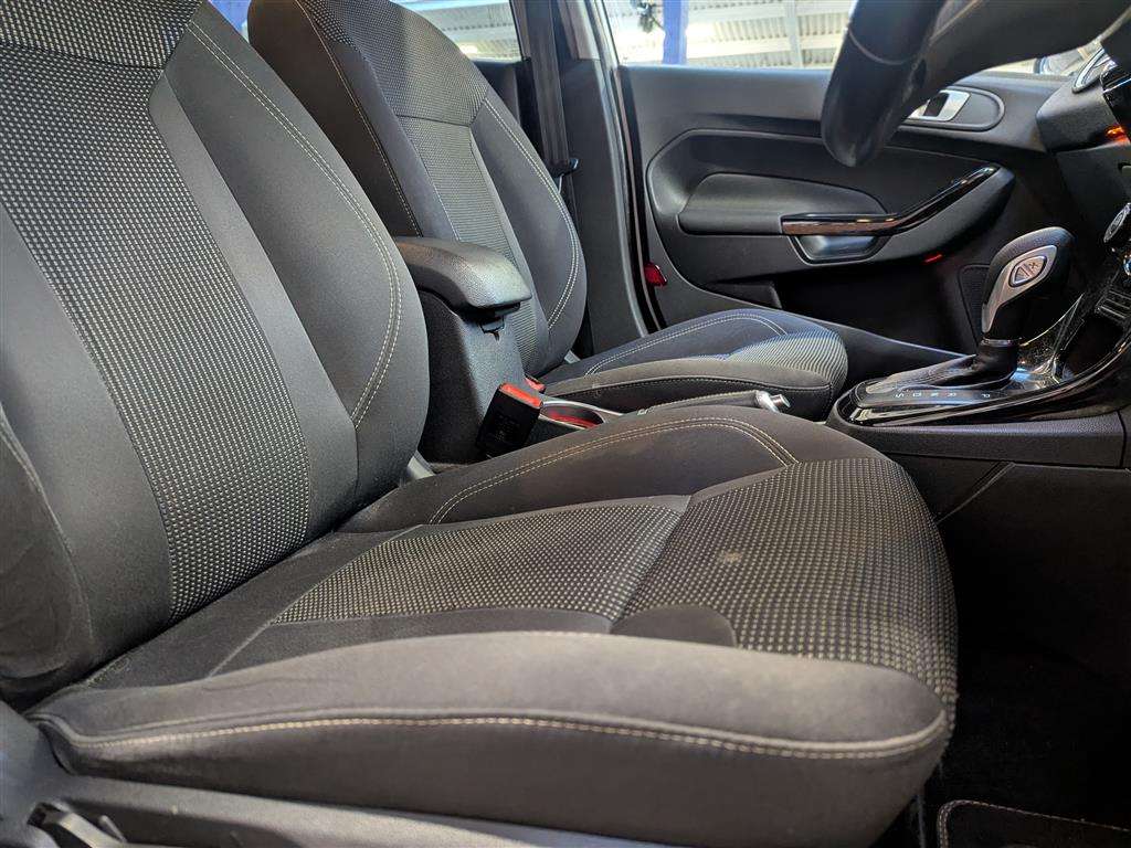 <p>2016 FORD FIESTA TITANIUM AUTO</p>