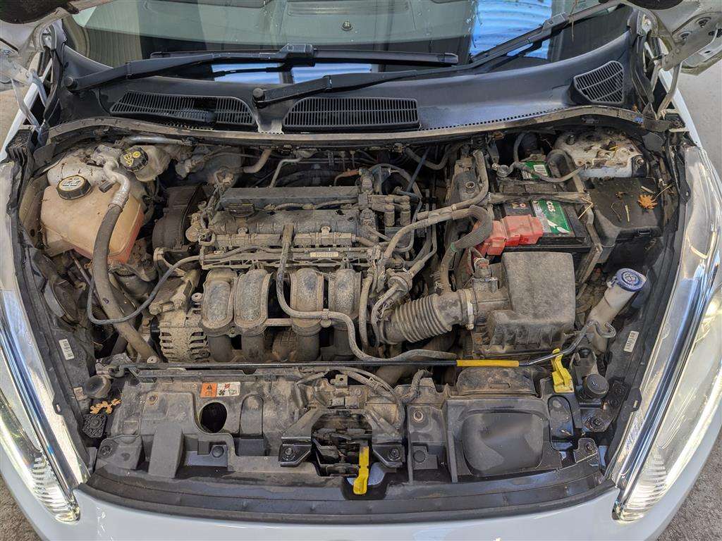 <p>2016 FORD FIESTA TITANIUM AUTO</p>