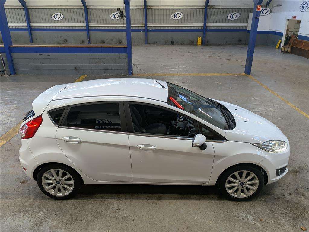 <p>2016 FORD FIESTA TITANIUM AUTO</p>