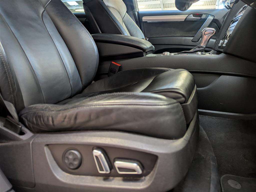 <p>2013 AUDI Q7 S LINE + TDI QUATTRO A</p>