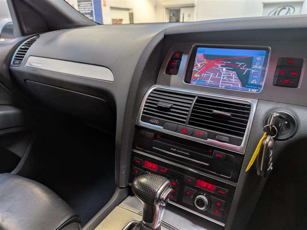 <p>2013 AUDI Q7 S LINE + TDI QUATTRO A</p>