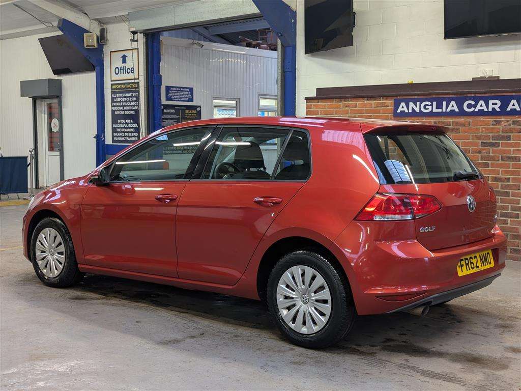 <p>2013 VOLKSWAGEN GOLF S BLUEMOTION TECH TD</p>