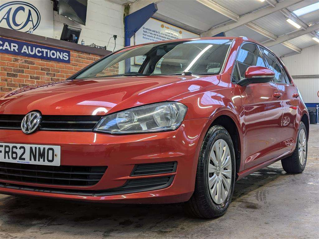 <p>2013 VOLKSWAGEN GOLF S BLUEMOTION TECH TD</p>