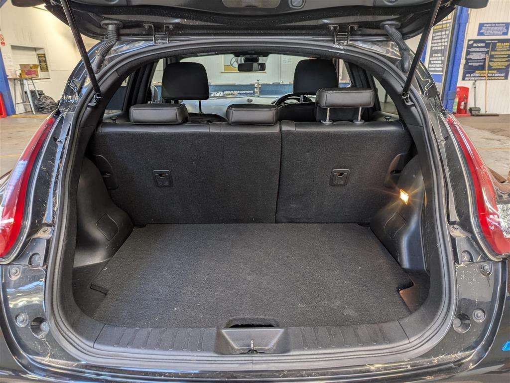 <p>2015 NISSAN JUKE TEKNA DCI</p>