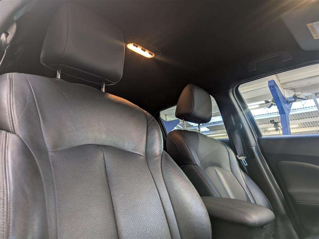 <p>2015 NISSAN JUKE TEKNA DCI</p>