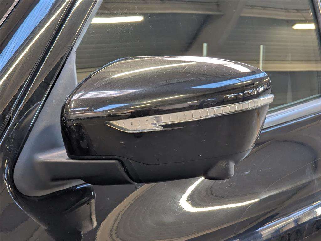 <p>2015 NISSAN JUKE TEKNA DCI</p>