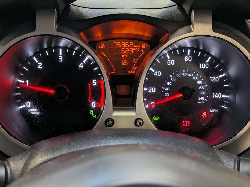 <p>2015 NISSAN JUKE TEKNA DCI</p>