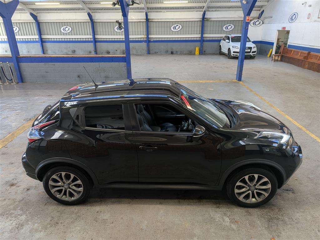<p>2015 NISSAN JUKE TEKNA DCI</p>