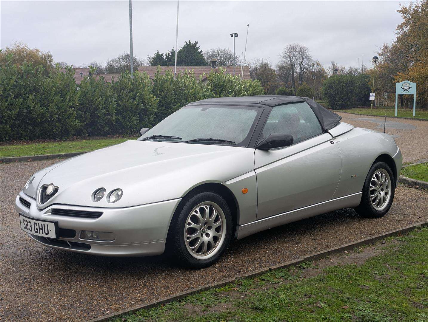 <p>1998 ALFA ROMEO SPIDER LUSSO T-SPARK 16V</p>