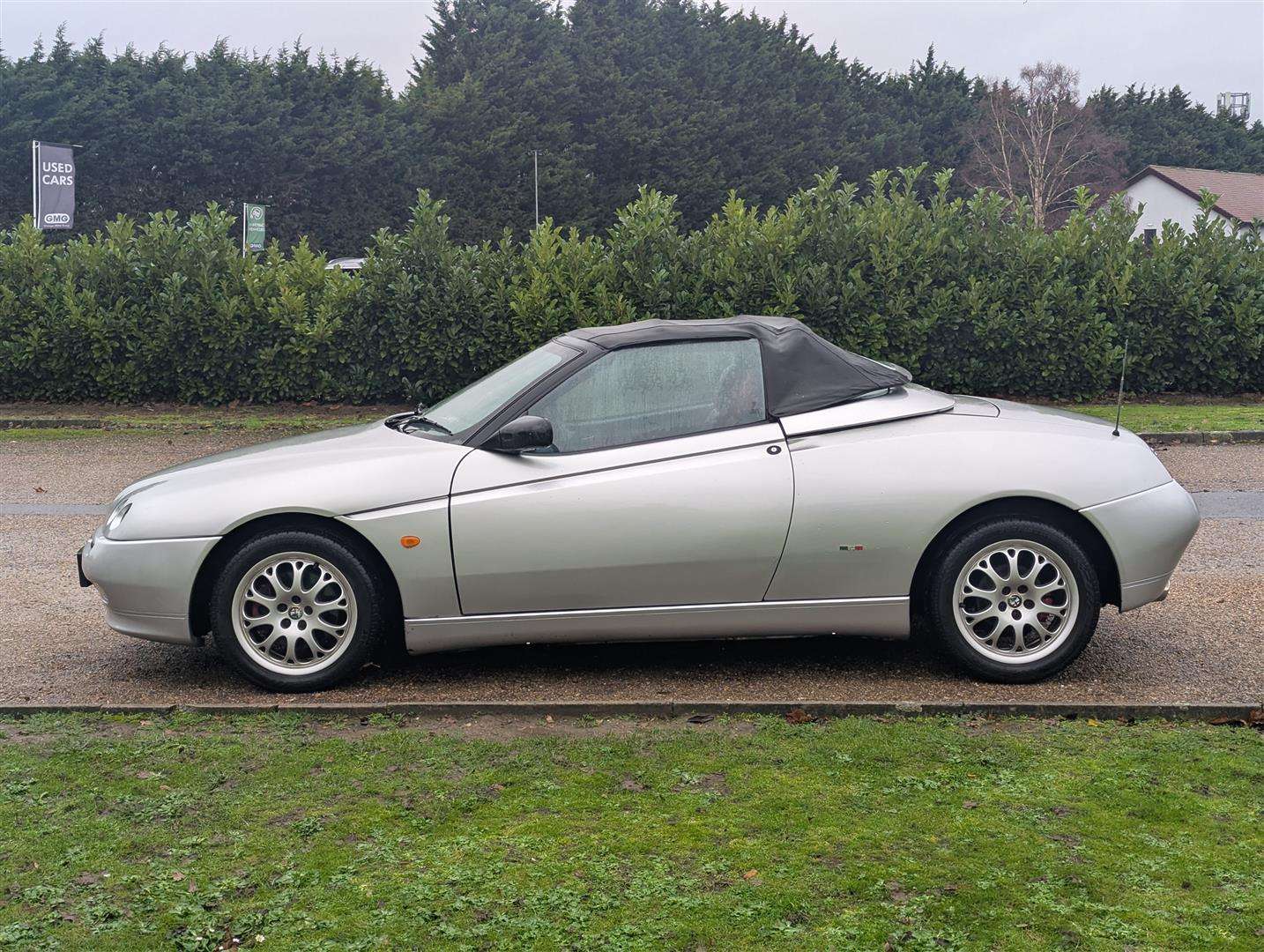 <p>1998 ALFA ROMEO SPIDER LUSSO T-SPARK 16V</p>