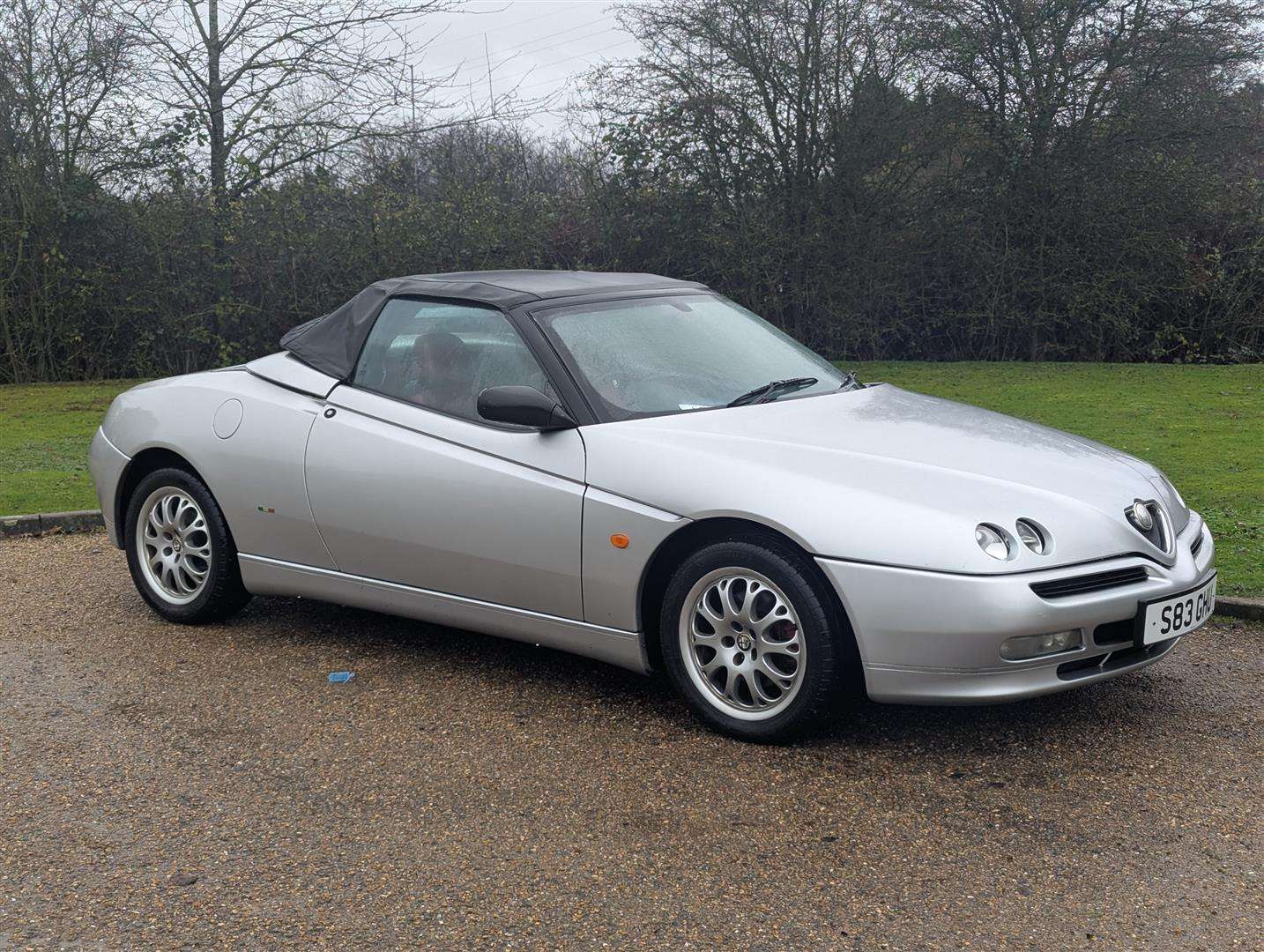 <p>1998 ALFA ROMEO SPIDER LUSSO T-SPARK 16V</p>