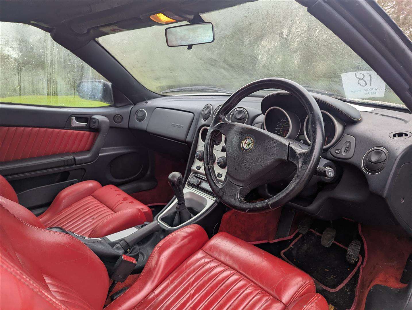 <p>1998 ALFA ROMEO SPIDER LUSSO T-SPARK 16V</p>