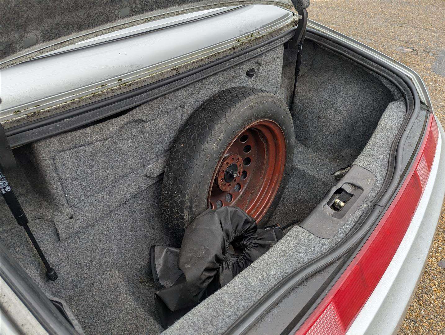 <p>1998 ALFA ROMEO SPIDER LUSSO T-SPARK 16V</p>