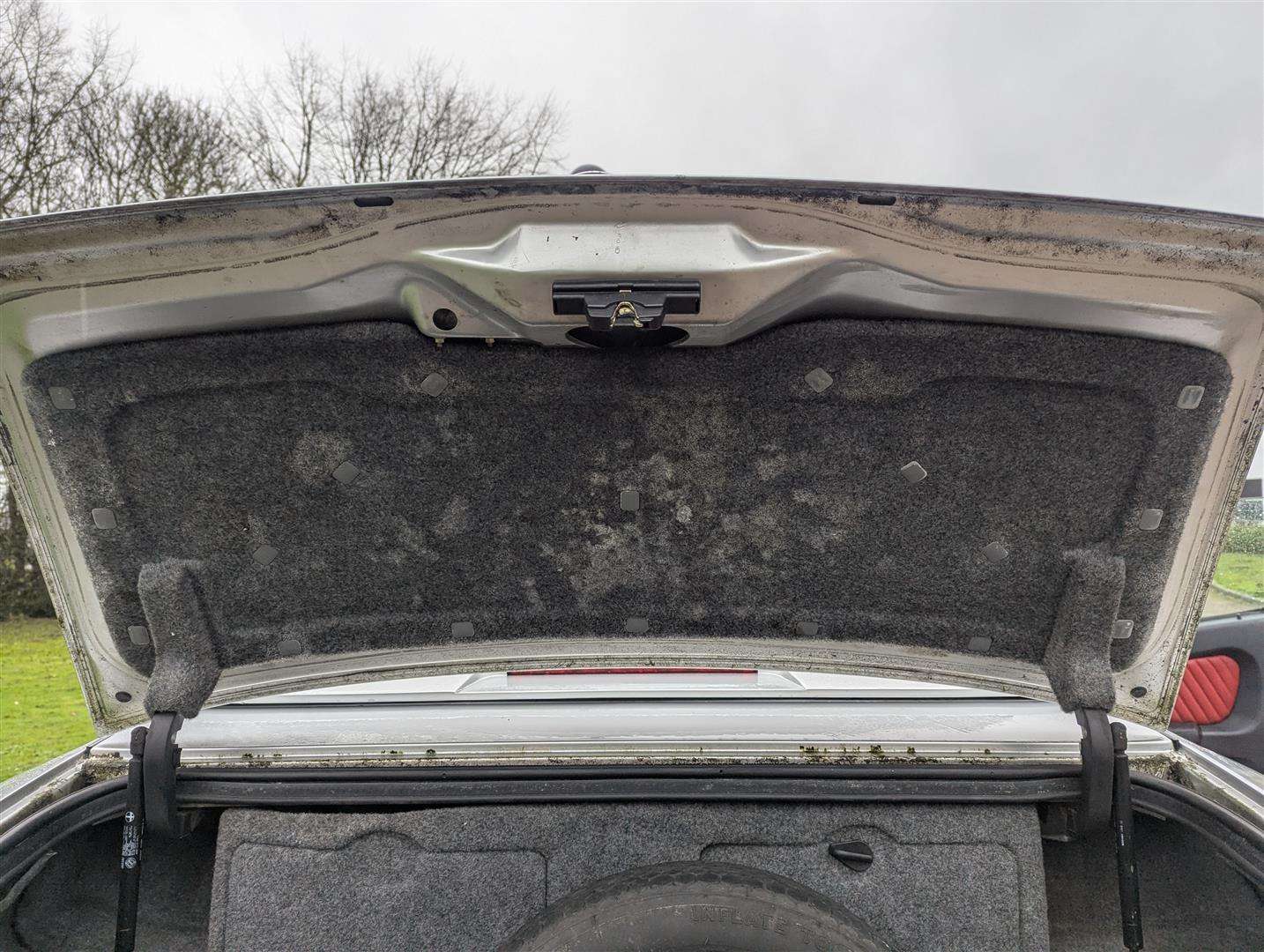 <p>1998 ALFA ROMEO SPIDER LUSSO T-SPARK 16V</p>