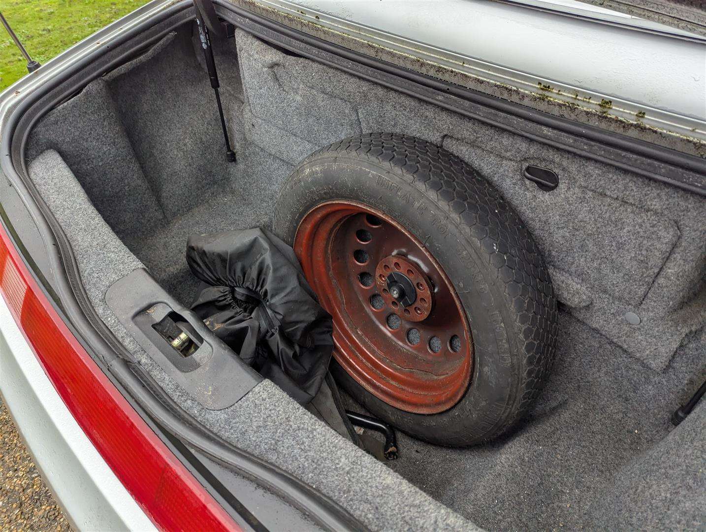 <p>1998 ALFA ROMEO SPIDER LUSSO T-SPARK 16V</p>